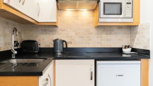 Richmond-upon-Thames Apartment | Teddington Lodge