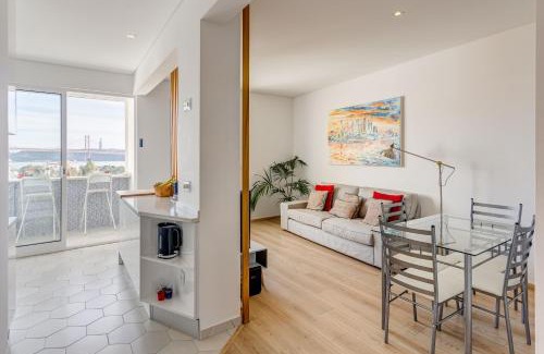 Linda-a-Velha Apartment | Tejo River View Apartment nearby Belém
