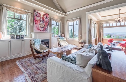 Vernon Bed & Breakfast | Telemark Ridge Lodge & Wellness Retreat