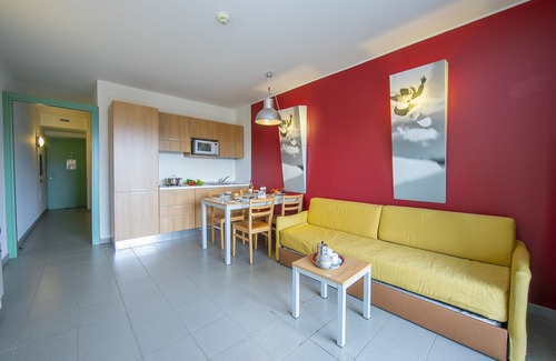 Sestriere Apartment | Teleo 105 Ski In - Ski Out 50m, Sestriere, Italy