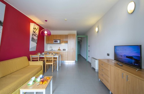 Sestriere Apartment | Teleo 82 Ski In - Ski Out 50m, Sestriere, Italy