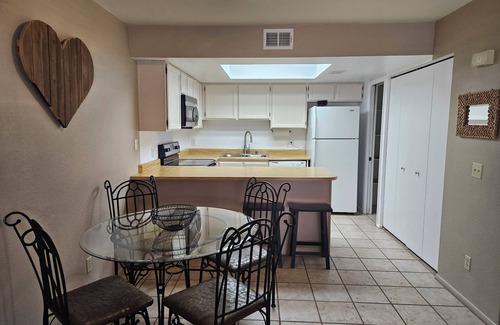 Tempe Condo | Tempe Condo Near Old Town Scottsdale, ASU, Chandler, Mesa, Cubs Spring Training!