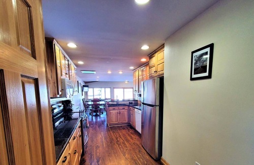 Orleans Villa | Templar Park Lakefront with Hoist
