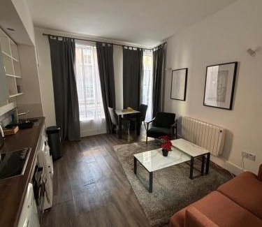 Temple Bar Apartment | Temple bar - Entire 2 bedroom apartment
