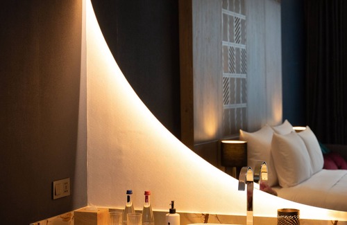 Bang Lamphu Lang Hotel | Ten Six Hundred, Chao Phraya, Bangkok by Preference, managed by The Ascott Limited