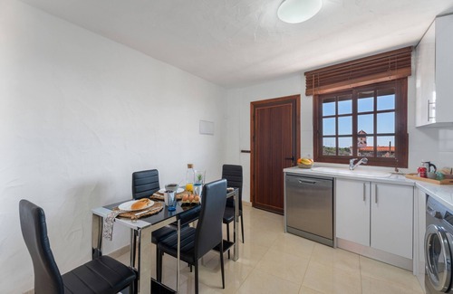 Taucho Apartment | 'Tenades 2' with Sea View, Wi-Fi and Air Conditioning.