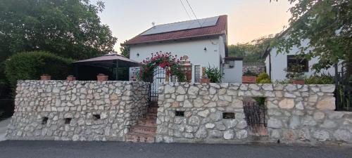 Siklos House | Tenkes-hegyi Vendégház