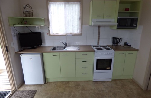 Tenterfield Cabin | Tenterfield Lodge and Caravan Park