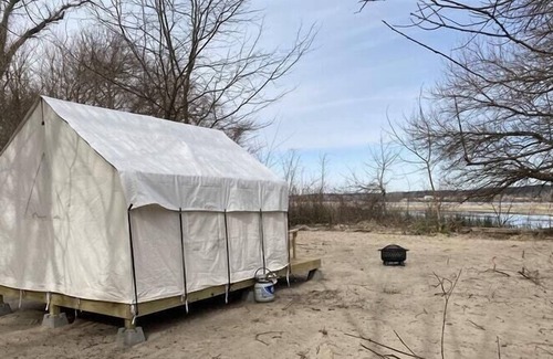 Cass County RV Rental | Tentrr State Park Site - Nebraska Louisville SRA – Cottonwood E – Single Camp