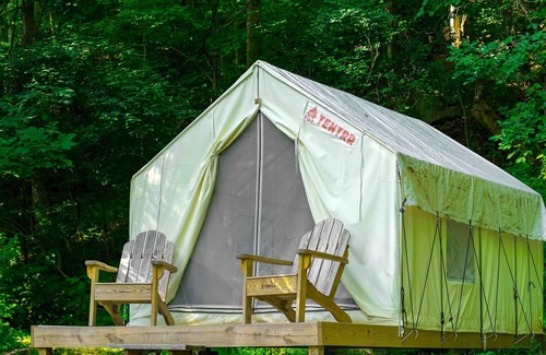 Ansted RV Rental | Tentrr State Park Site - WV Hawk's Nest State Park - Site B - Single Camp