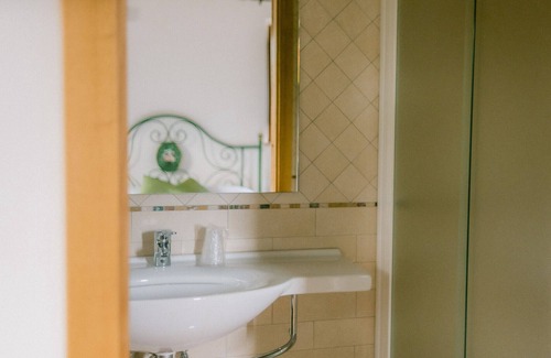 Matelica Other | Tenuta delle Rose - Isabelle Rose room