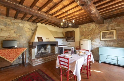 Lucignano House | Tenuta Farneta by Interhome