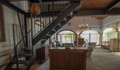 Ponzano di Fermo Villa | Tenuta Meraviglia - Esclusiva con grande giardino, piscina e vista ideale per gruppi e matrimoni