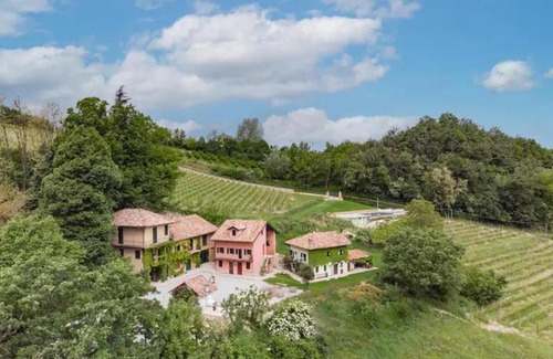 Cassinasco Bed & Breakfast | Tenuta Miranda