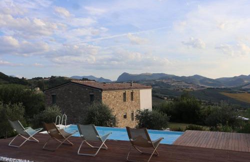 Poggio San Marcello Villa | Tenuta Silente