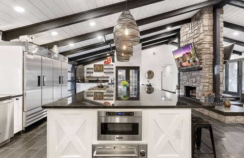 Regency Heights House | Tequila Fountain