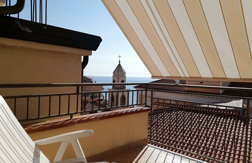 Santa Maria di Castellabate Apartment | Terrace with seaview in Castellabate Cilento