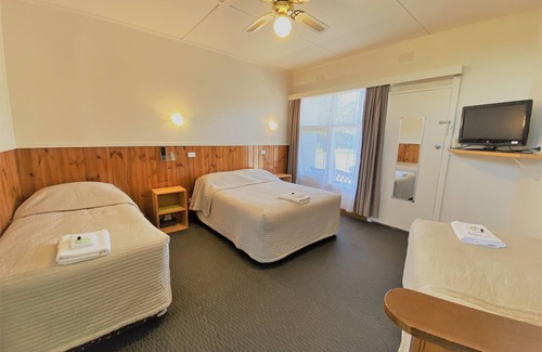 Terang Hotel | Terang Motor Inn