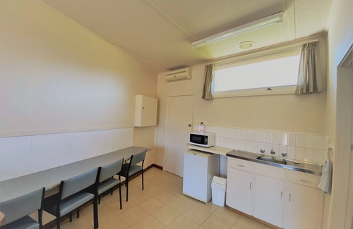 Terang Hotel | Terang Motor Inn