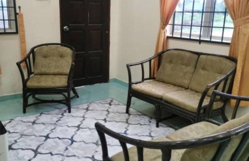 Ayer Molek House | Teratak Tuan Muda Homestay