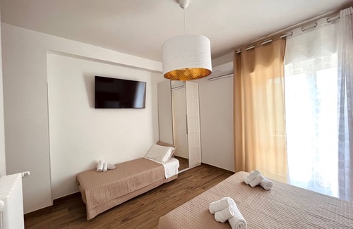 Termoli House | Termoli Station 2 - easy parking - room in downtown with private bathroom and balcony