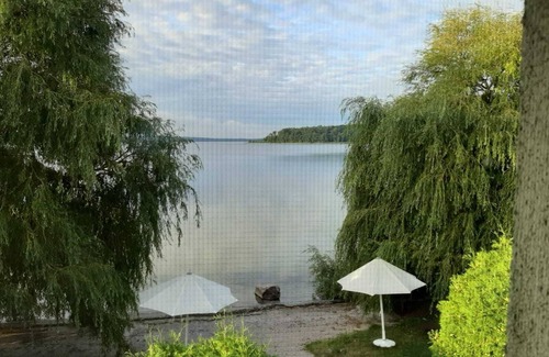 Muritz Apartment | Tern with lake view and terrace, beach, jetty