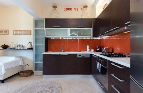 Spartylas House | Terra Rossa 2BD Holiday Home with Seaview - 3 km from Ipsos