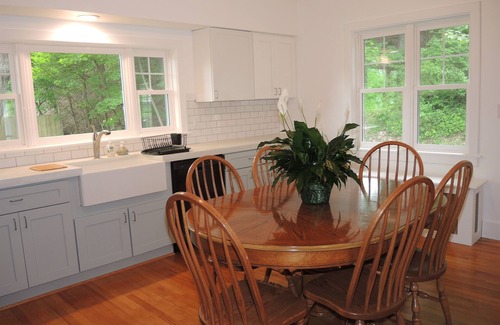 Cooperstown House | Terrace Lawn Awesome location 1/2 mile to Dreams Park, 5 bdrm home, shared pool