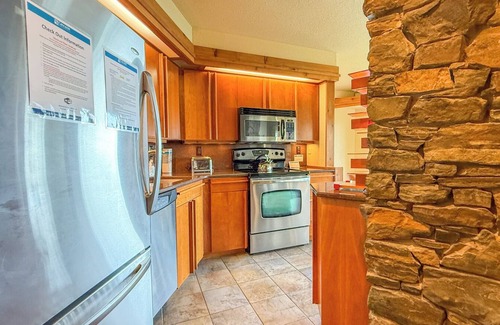 Grand Marais Condo | Terrace Point 13B – A Romantic Getaway on an Amazing Lake Superior Overlook