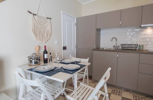Santo Estevao Apartment | Terrace & River View in Alfama