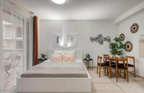 Csarnok negyed Apartment | Terrace Vista-Modern 2BR Retreat