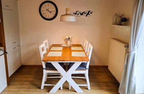 Neugarmssiel Apartment | Terraced house 2/guest house "zur alten Schmiede"