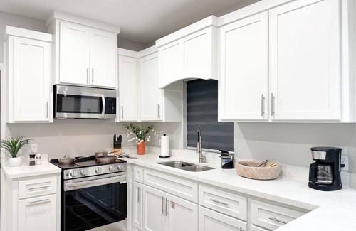 Alamo Apartment | Terracotta Suite in Alamo TX