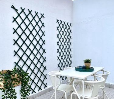Santa Engracia Apartment | Terrasse ensoleillée