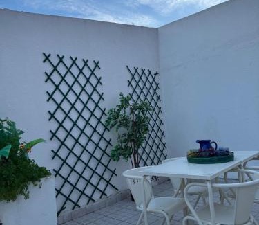 Santa Engracia Apartment | Terrasse ensoleillée