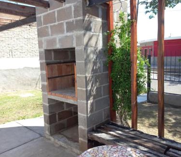 Termas de Rio Hondo House | terraza con asador privado