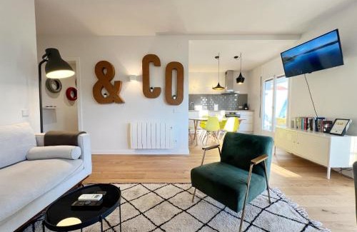 Passeig Maritim Apartment | Terraza Vinyet