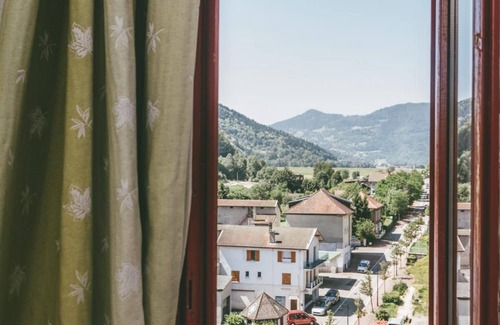 Allevard House | Terres de France - Appart Hotel Le Splendid
