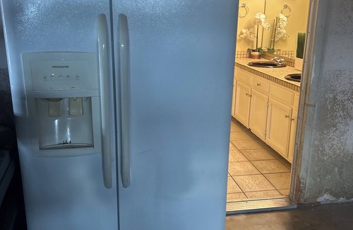 Imperial Beach House | Terrific 1-bedroom house in Imperial Beach with large oversized garage