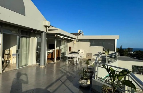 Ballito Apartment | Terrific 3 bedroom apartment in Dolphin Coast with AC WiFi and 2 Full bathrooms