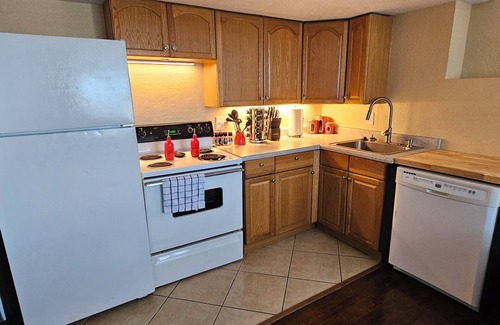Provo House | Terrific 3-bedroom, 2 Bath House Lower Unit, Hot Tub, King Private Suite, Yard