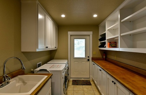 Fredericksburg House | Terrific getaway to the peaceful countryside.