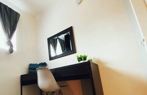 Thatcher House | Terrific Townhome Thatcher!!!!! 8th St Fitness Club