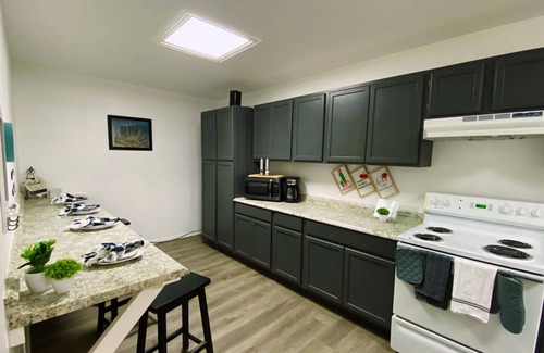 Thatcher House | Terrific Townhome Thatcher!!!!! 8th St Fitness Club