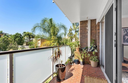 Clayfield Apartment | Terrific & Tranquil! 1Bed/1Bath/Balcony~ Clayfield