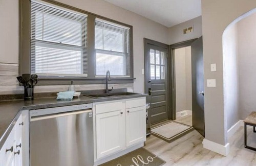 Council Bluffs House | Terrific Two Story Townhome!