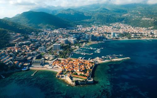 Lazi Apartment | Tesla Apartments Budva