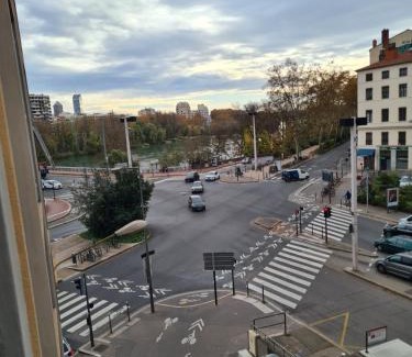 Margnolles - Rhone Apartment | Tete d or