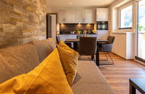 Schuttdorf Apartment | Tevini Boutique Suites - Apartment Earth, balcony