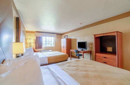 Beeville Hotel | Texan Inn By OYO Beeville US-181